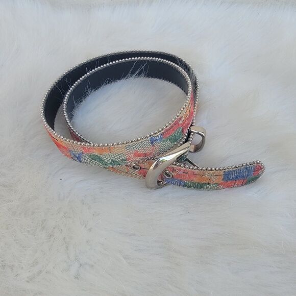 VTG Elite Fresno California Size M Multicolor Taperstry Print Studded Belt - Picture 1 of 3